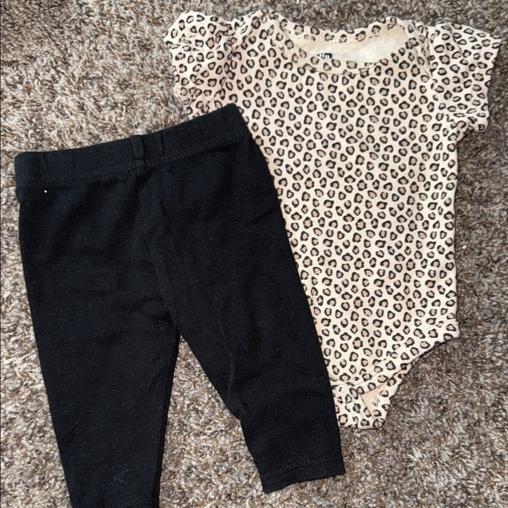Black Matching Leggings Set with Athletic Stretch
